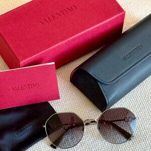 Valentino Havana Silver 57mm Sunglasses Gunmetal /Gradient Black Full Set